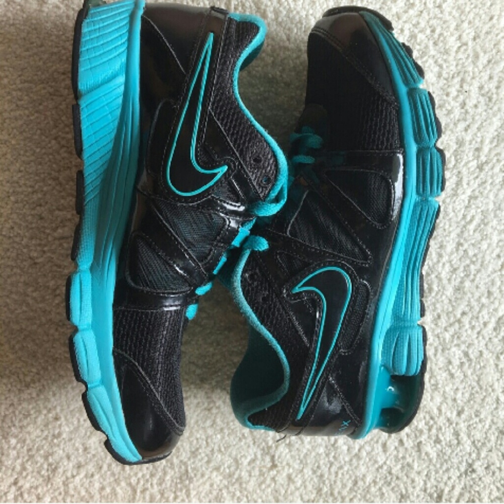 Nike Tennis shoes.